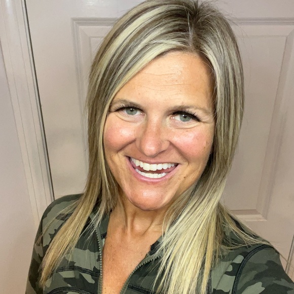 Meet your Posher, Cameron - Picture 1 of 1